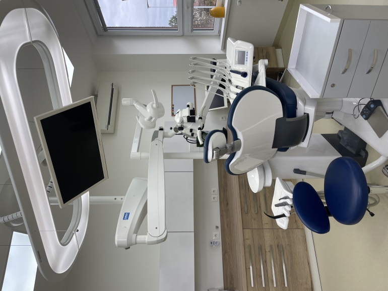 ZUBYZU HLEDÁ ZUBAŘE/ZUBAŘKU DO TÝMU ZUBYZU HLEDÁ ZUBAŘE/ZUBAŘKU DO TÝMU