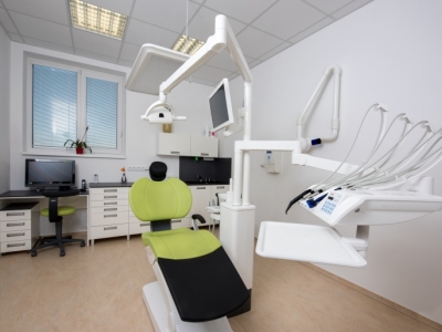 DentalCare Clinic přijme absolventku stomatologie do týmu